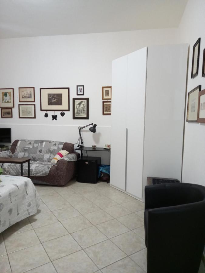 Nenna Apartment ออลเบีย ภายนอก รูปภาพ